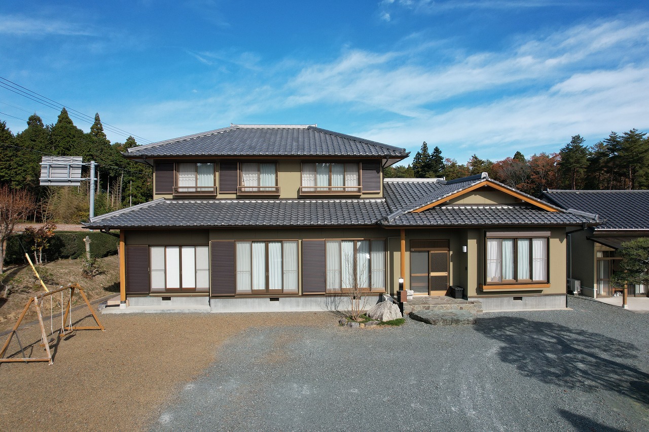 売買物件 – とても広い邸宅です 動画あり 2世帯近居可能物件 建物2棟と蔵 広大な土地付き